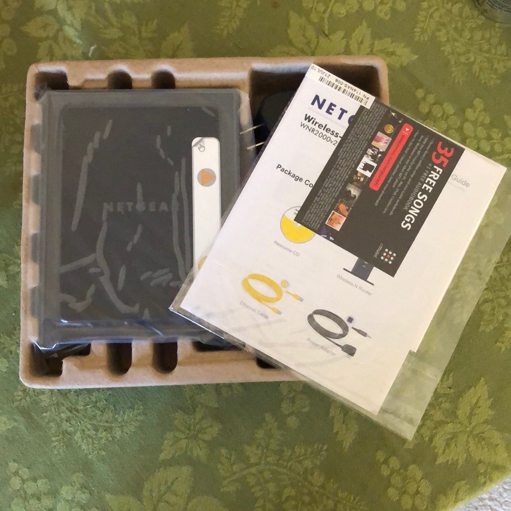 Netgear Wireless Router - Brand New - Picture 7 of 7